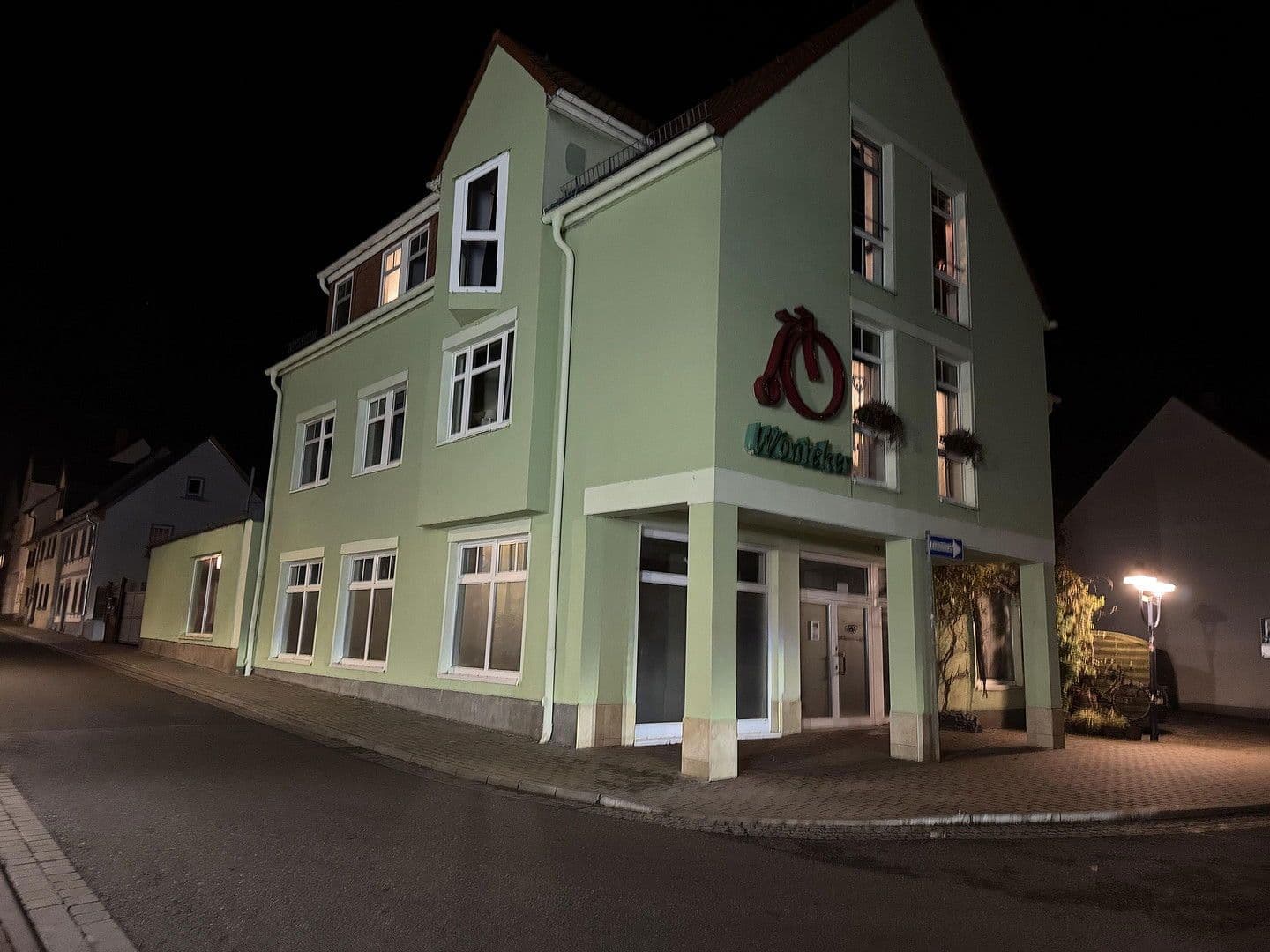 Pronájem kanceláře 40 m², Marienstr. 1, Rötha, Sasko Pronájem kanceláře 40 m², Marienstr. 1, Rötha, Sasko