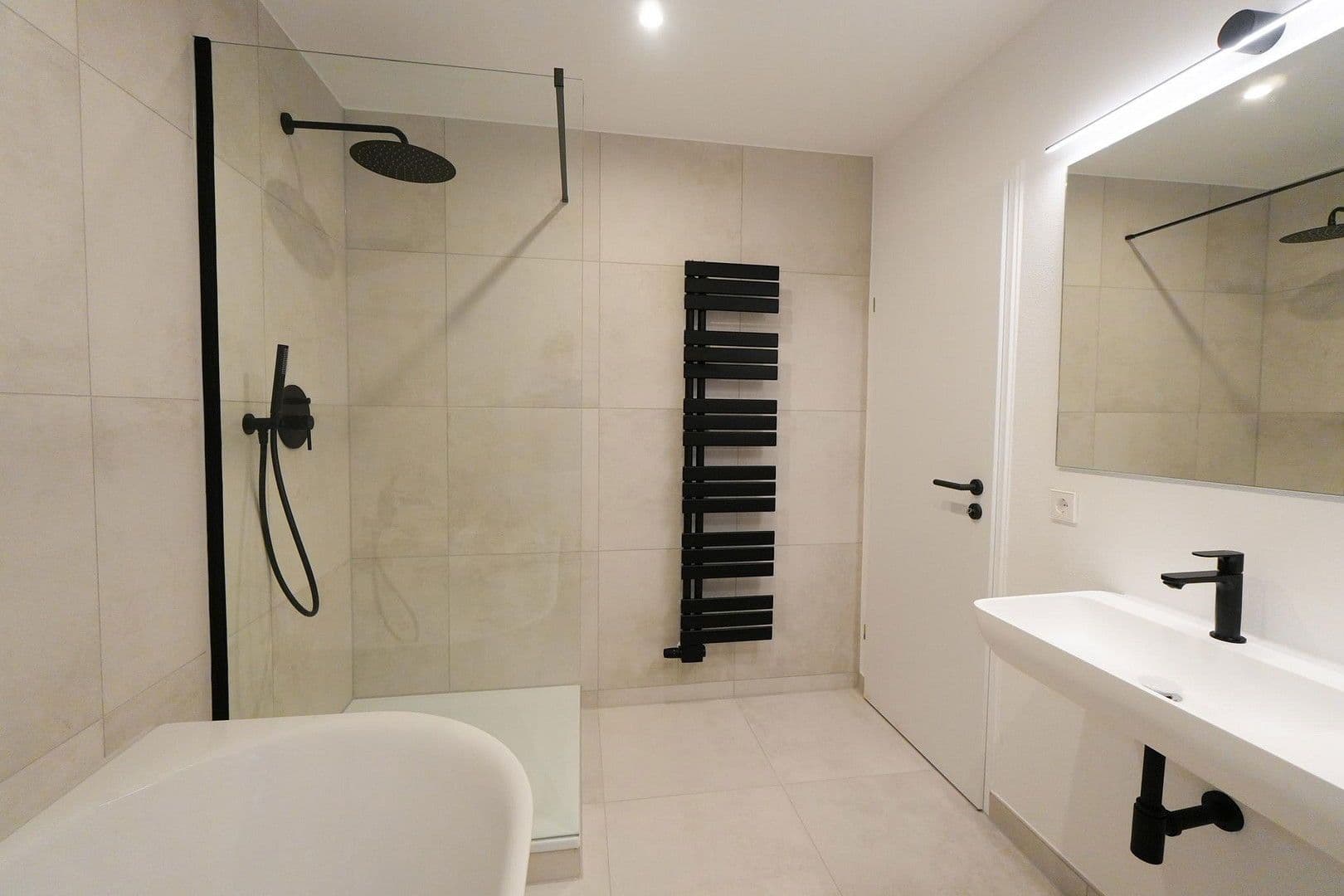 Prodej bytu 3+1 82 m², Derchinger Straße 59b, Augsburg Lechhausen, Bavorsko Prodej bytu 3+1 82 m², Derchinger Straße 59b, Augsburg Lechhausen, Bavorsko