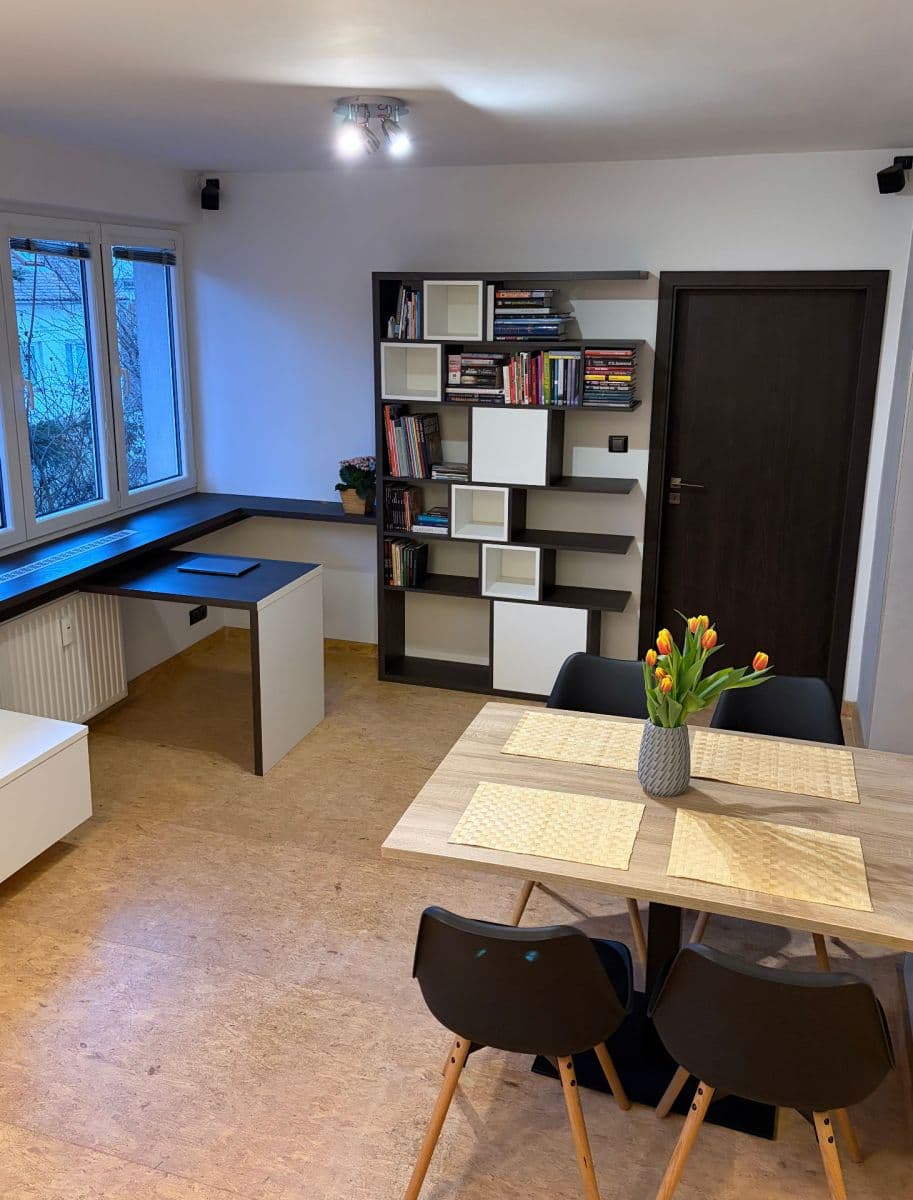 Pronájem bytu 3+kk 68 m², Hluboká, Zlín, Zlínský kraj Pronájem bytu 3+kk 68 m², Hluboká, Zlín, Zlínský kraj