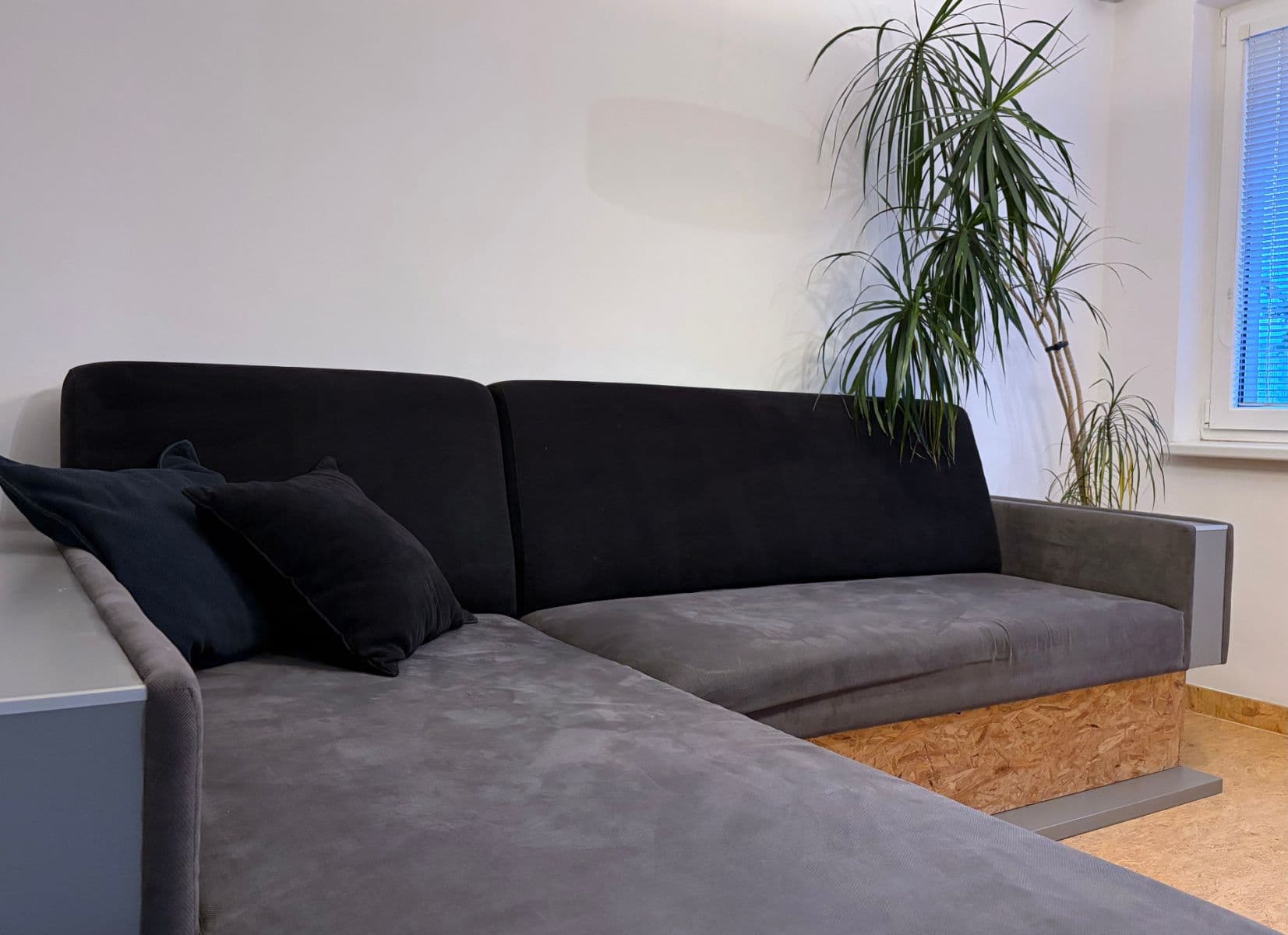 Pronájem bytu 3+kk 68 m², Hluboká, Zlín, Zlínský kraj Pronájem bytu 3+kk 68 m², Hluboká, Zlín, Zlínský kraj