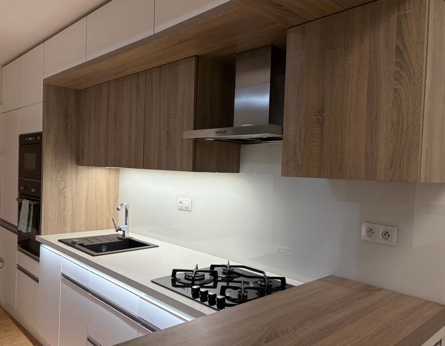 Pronájem bytu 3+kk 68 m², Hluboká, Zlín, Zlínský kraj Pronájem bytu 3+kk 68 m², Hluboká, Zlín, Zlínský kraj