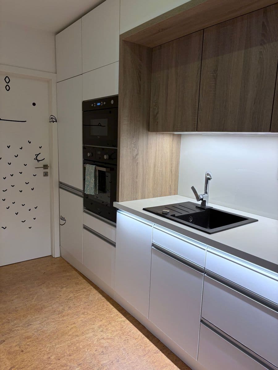 Pronájem bytu 3+kk 68 m², Hluboká, Zlín, Zlínský kraj Pronájem bytu 3+kk 68 m², Hluboká, Zlín, Zlínský kraj