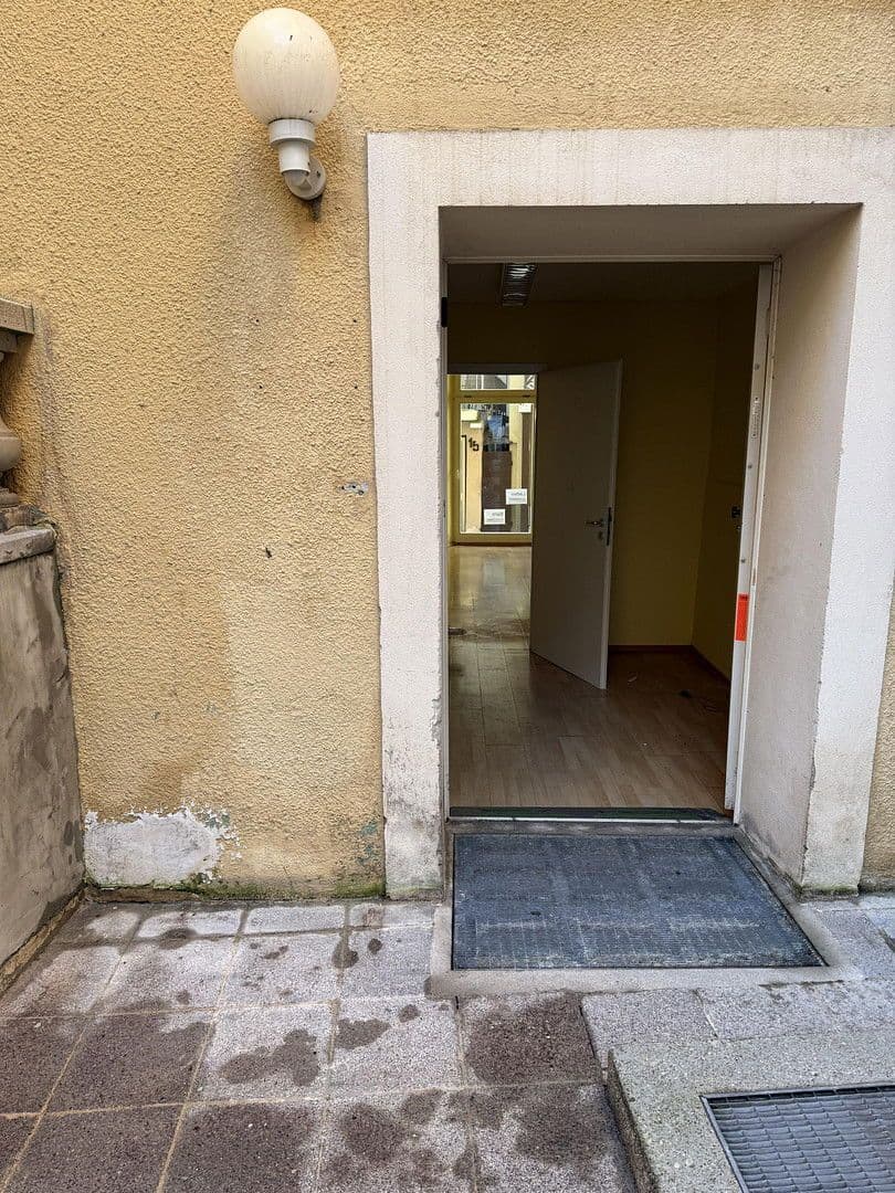 Pronájem nebytového prostoru 136 m², Spitalstrasse 17, Ellwangen (Jagst), Bádensko-Württembersko Pronájem nebytového prostoru 136 m², Spitalstrasse 17, Ellwangen (Jagst), Bádensko-Württembersko