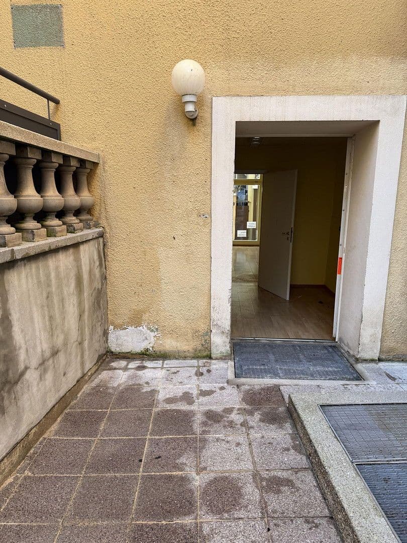 Pronájem nebytového prostoru 136 m², Spitalstrasse 17, Ellwangen (Jagst), Bádensko-Württembersko Pronájem nebytového prostoru 136 m², Spitalstrasse 17, Ellwangen (Jagst), Bádensko-Württembersko