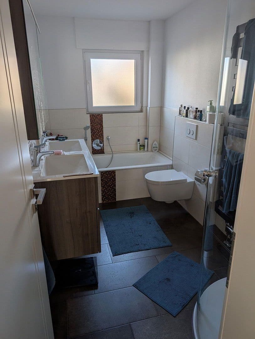 Prodej domu 188 m², pozemek 222 m², Leonberg, Bádensko-Württembersko Prodej domu 188 m², pozemek 222 m², Leonberg, Bádensko-Württembersko