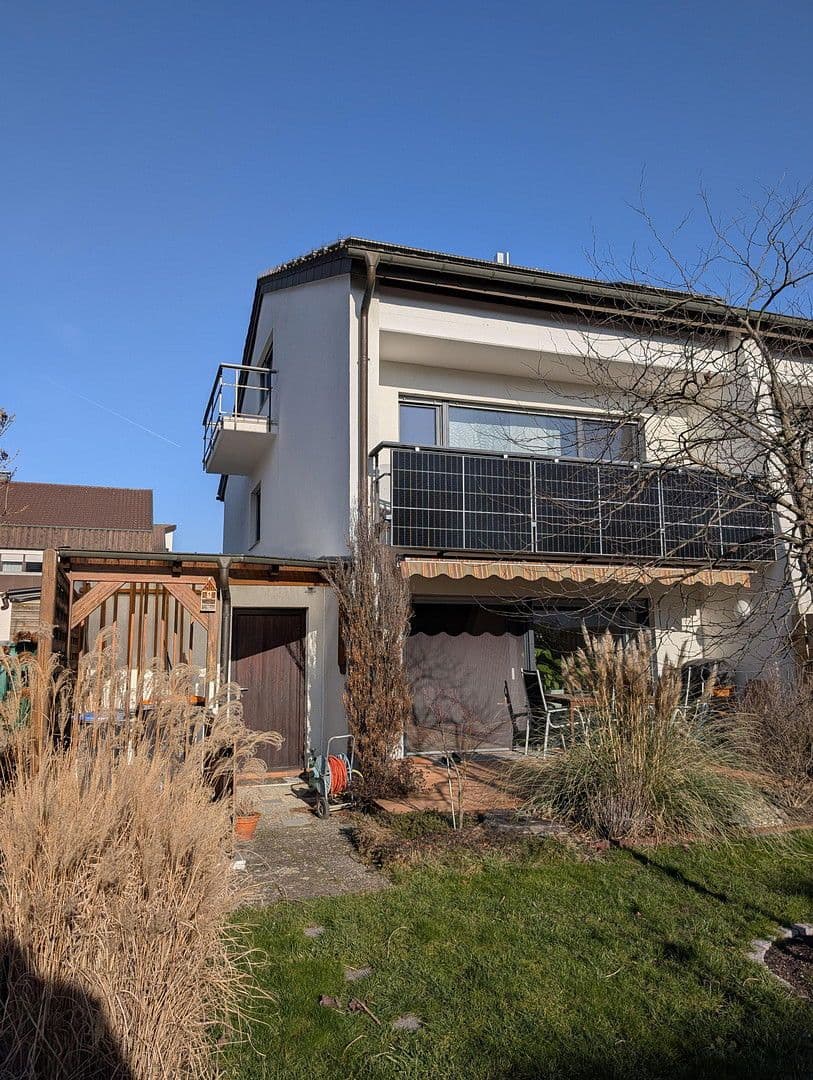 Prodej domu 188 m², pozemek 222 m², Leonberg, Bádensko-Württembersko Prodej domu 188 m², pozemek 222 m², Leonberg, Bádensko-Württembersko