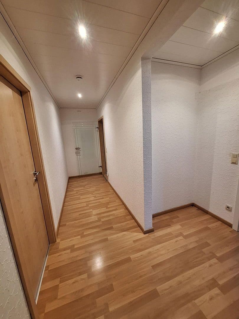 Pronájem bytu 4+kk 138 m², Tuttlingen, Bádensko-Württembersko Pronájem bytu 4+kk 138 m², Tuttlingen, Bádensko-Württembersko