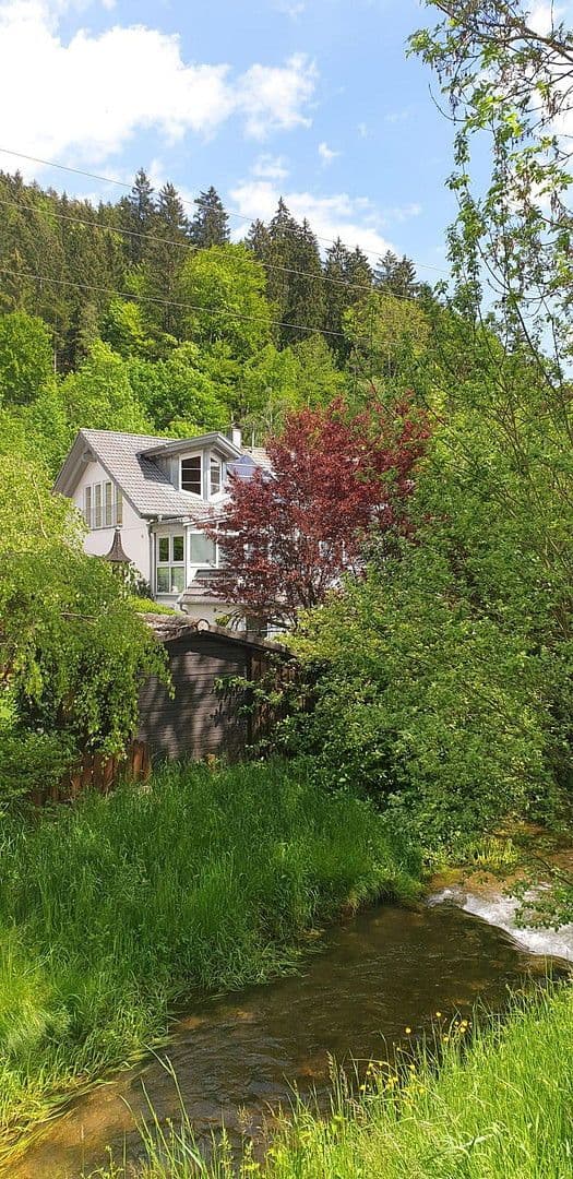 Pronájem bytu 4+kk 138 m², Tuttlingen, Bádensko-Württembersko Pronájem bytu 4+kk 138 m², Tuttlingen, Bádensko-Württembersko