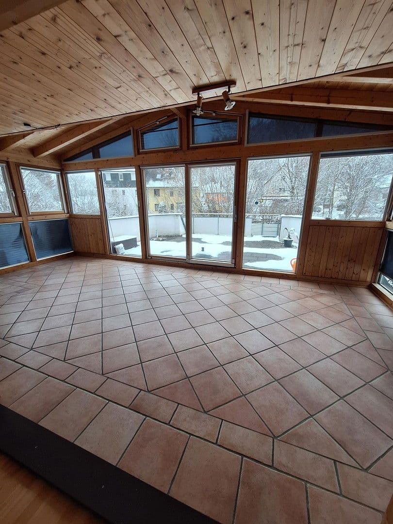 Pronájem bytu 4+kk 138 m², Tuttlingen, Bádensko-Württembersko Pronájem bytu 4+kk 138 m², Tuttlingen, Bádensko-Württembersko