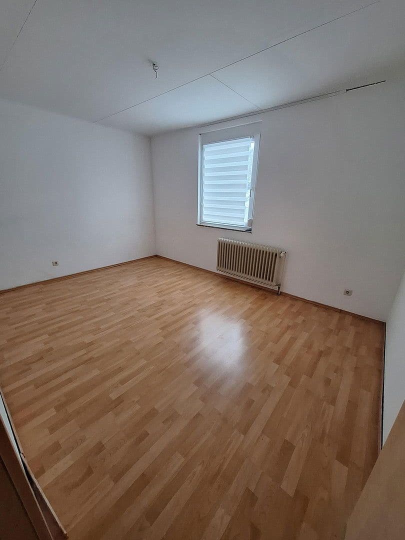 Pronájem bytu 4+kk 138 m², Tuttlingen, Bádensko-Württembersko Pronájem bytu 4+kk 138 m², Tuttlingen, Bádensko-Württembersko