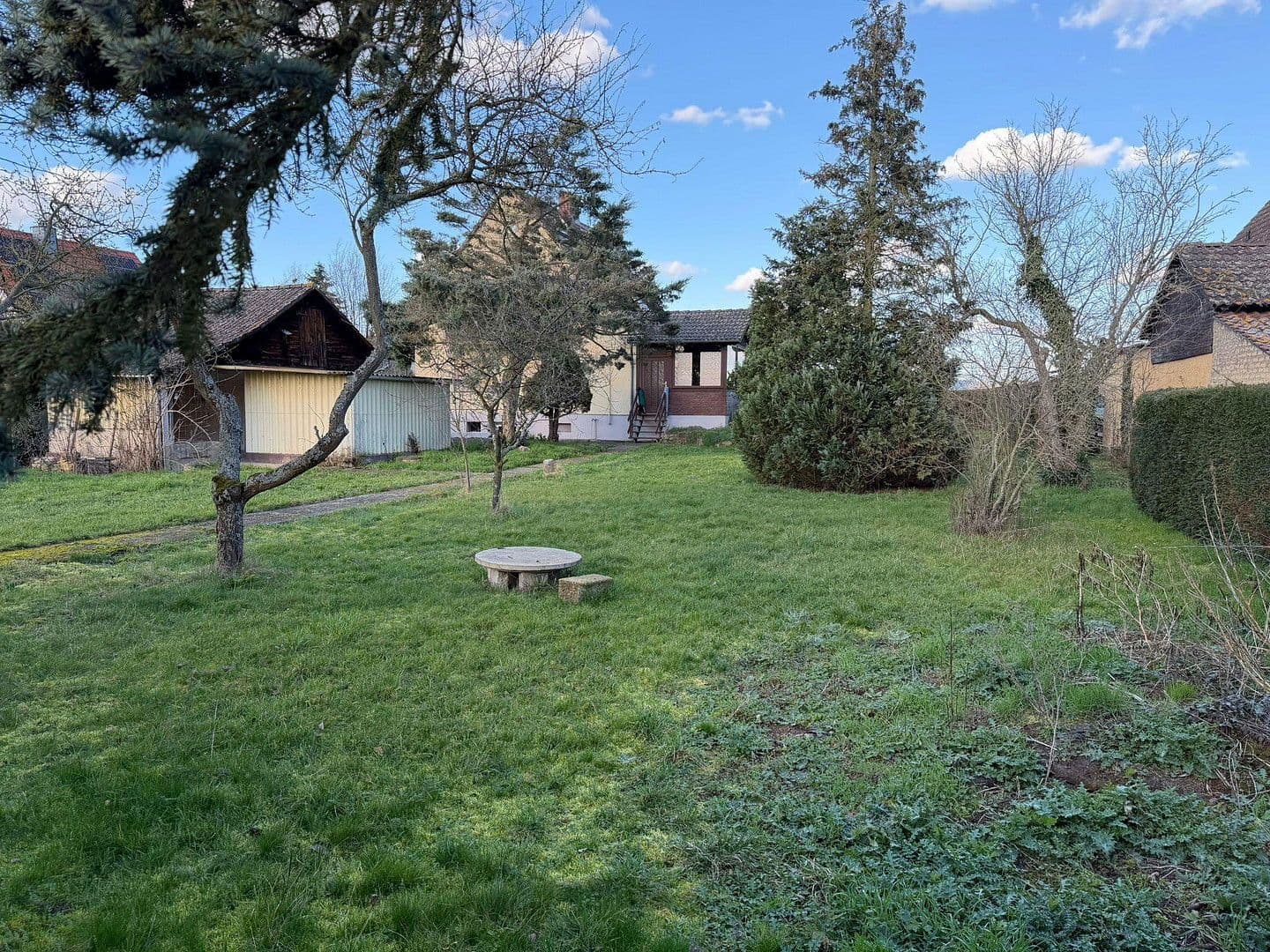 Prodej domu 130 m², pozemek 1.200 m², Bad Kreuznach, Porýní-Falc Prodej domu 130 m², pozemek 1.200 m², Bad Kreuznach, Porýní-Falc