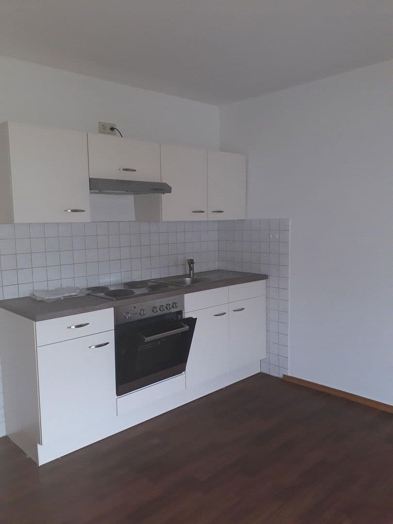 Pronájem bytu 3+1 86 m², Ludwigshafen, Porýní-Falc Pronájem bytu 3+1 86 m², Ludwigshafen, Porýní-Falc