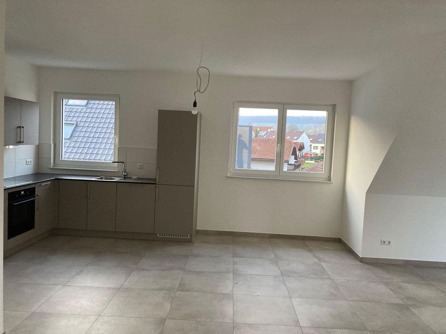 Pronájem bytu 2+kk 59 m², Eberstadt, Bádensko-Württembersko Pronájem bytu 2+kk 59 m², Eberstadt, Bádensko-Württembersko