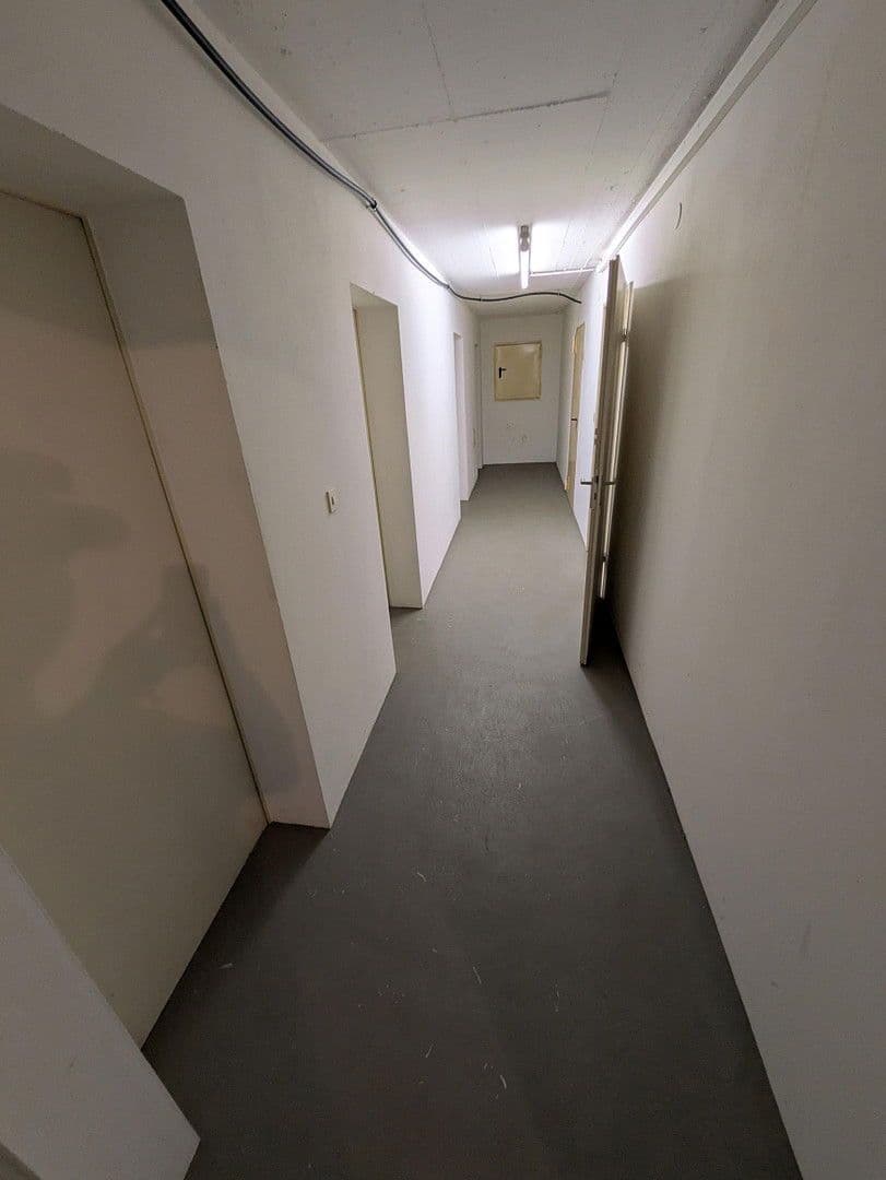 Prodej domu 339 m², pozemek 1.077 m², Schwanenstraße 3, Kelheim, Bavorsko Prodej domu 339 m², pozemek 1.077 m², Schwanenstraße 3, Kelheim, Bavorsko