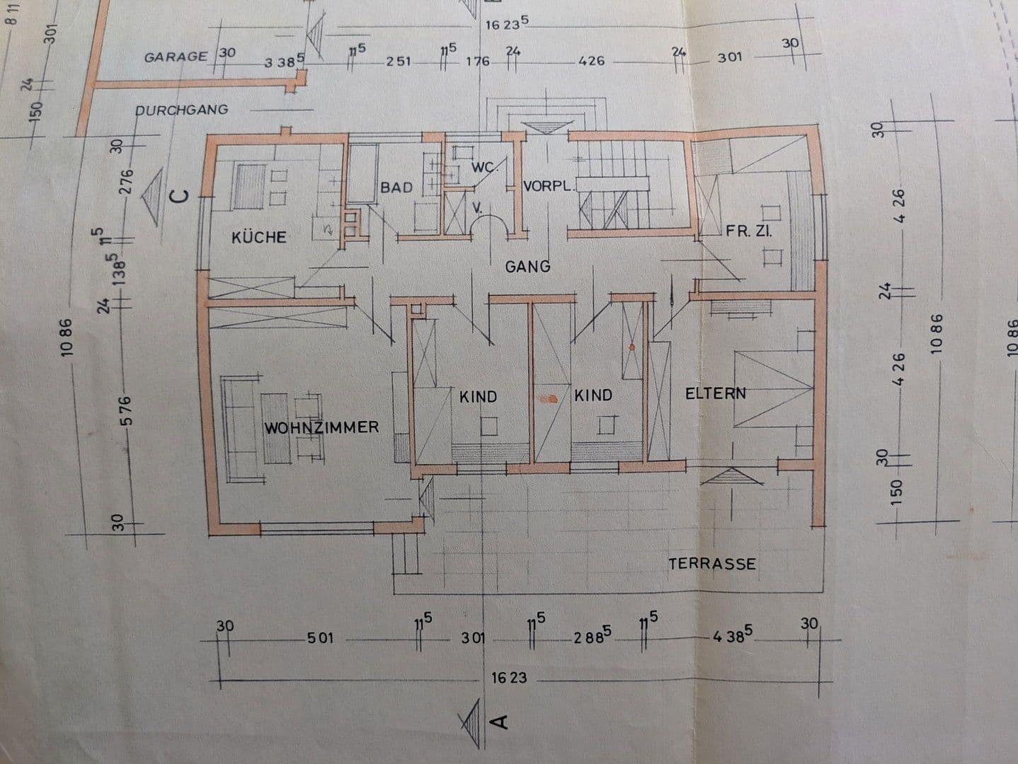 Prodej domu 339 m², pozemek 1.077 m², Schwanenstraße 3, Kelheim, Bavorsko Prodej domu 339 m², pozemek 1.077 m², Schwanenstraße 3, Kelheim, Bavorsko