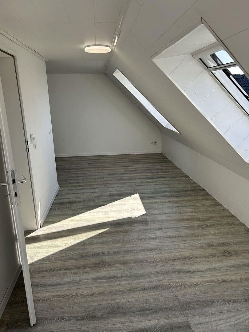 Pronájem bytu 3+1 74 m², Kerpen, Severní Porýní-Vestfálsko Pronájem bytu 3+1 74 m², Kerpen, Severní Porýní-Vestfálsko