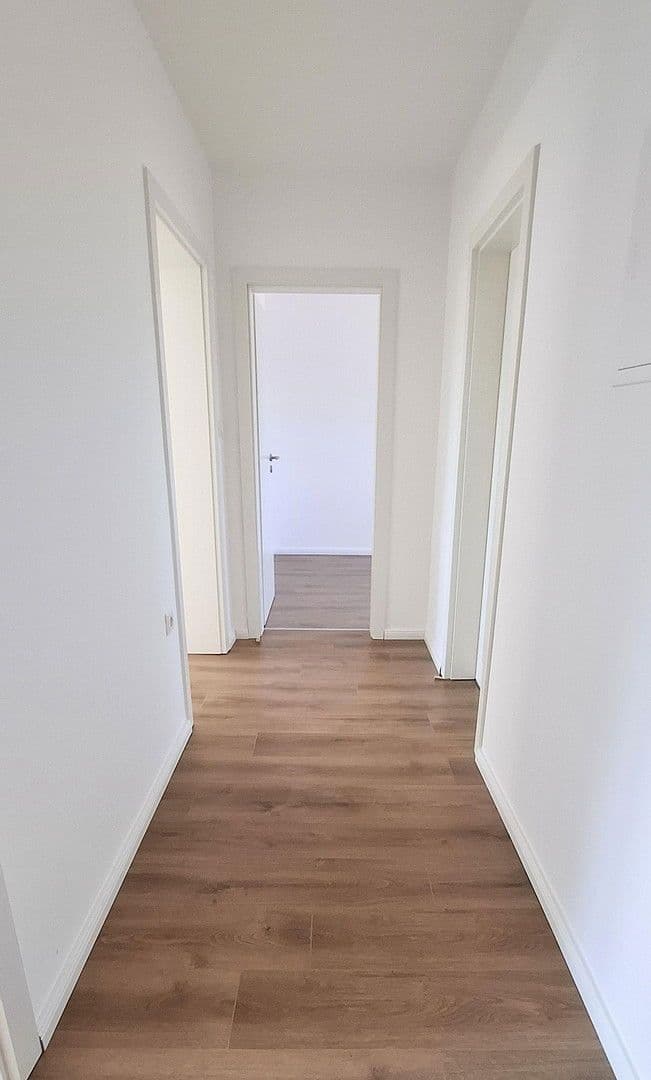 Pronájem bytu 3+1 62 m², Kellerstraße 12, Bad Sülze, Mecklenburg-Vorpommern Pronájem bytu 3+1 62 m², Kellerstraße 12, Bad Sülze, Mecklenburg-Vorpommern