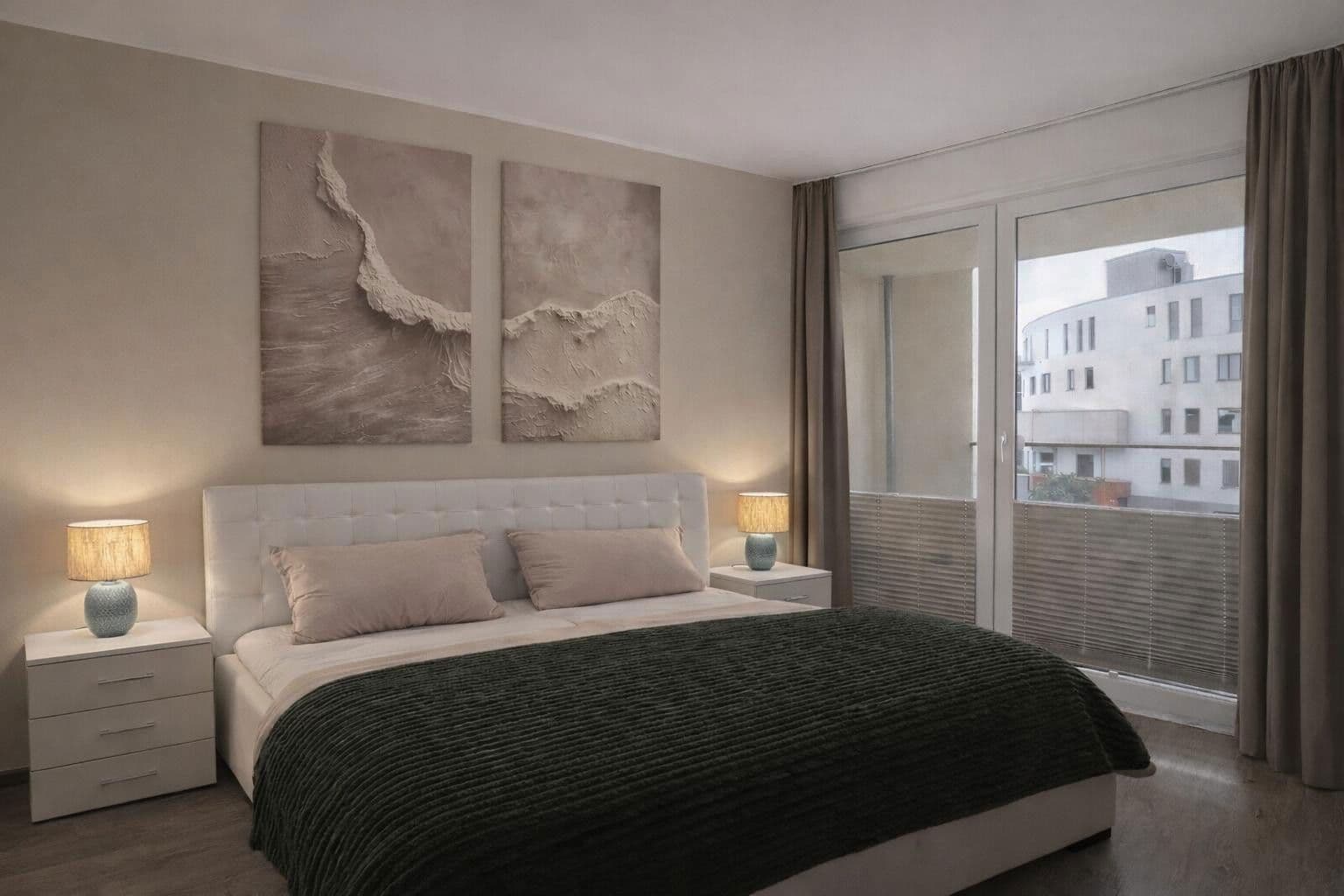 Pronájem bytu 2+1 73 m², Rostock, Mecklenburg-Vorpommern Pronájem bytu 2+1 73 m², Rostock, Mecklenburg-Vorpommern