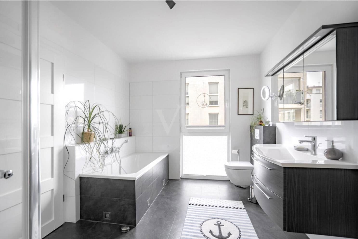 Pronájem bytu 2+1 73 m², Rostock, Mecklenburg-Vorpommern Pronájem bytu 2+1 73 m², Rostock, Mecklenburg-Vorpommern