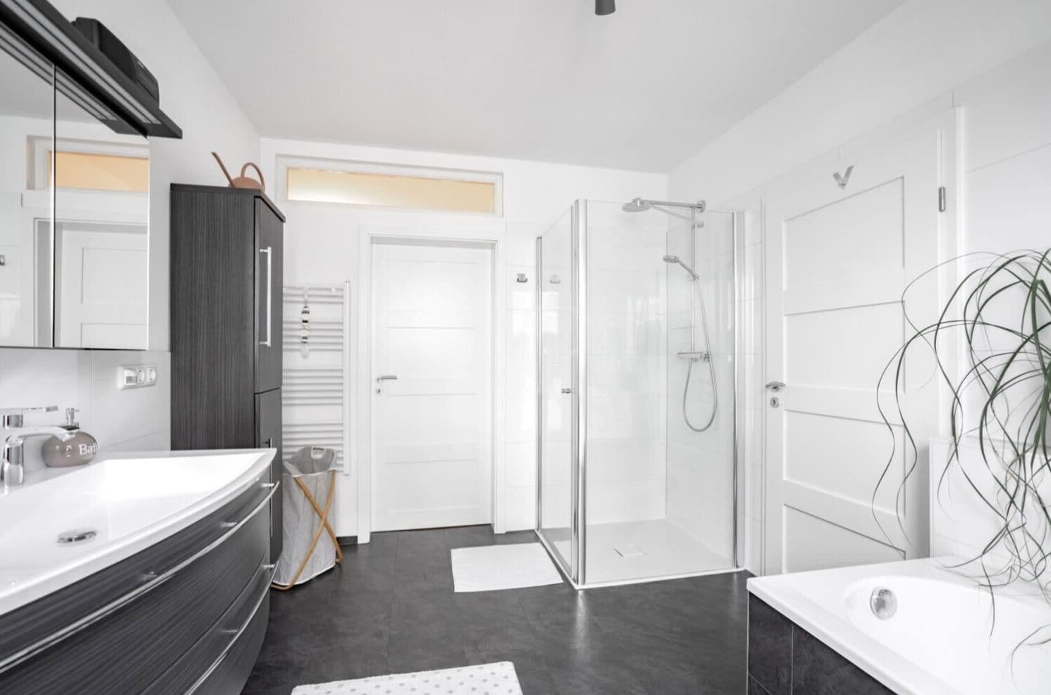 Pronájem bytu 2+1 73 m², Rostock, Mecklenburg-Vorpommern Pronájem bytu 2+1 73 m², Rostock, Mecklenburg-Vorpommern