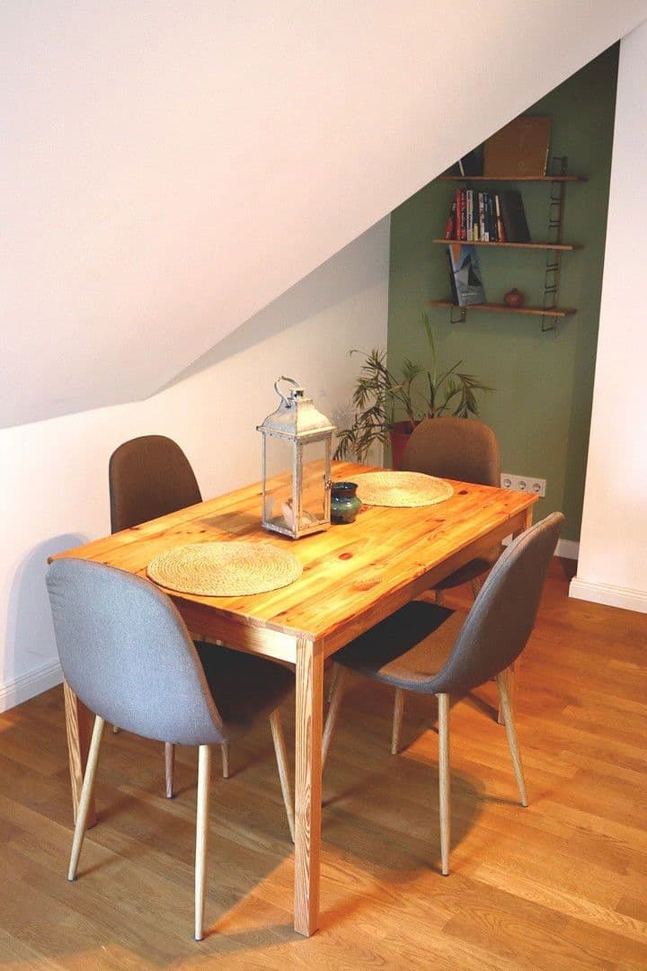 Pronájem bytu 3+1 119 m², Berlin, Berlín Pronájem bytu 3+1 119 m², Berlin, Berlín