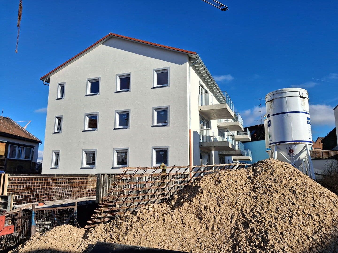 Prodej bytu 3+1 92 m², Bahnhofsplatz 4a, Gunzenhausen, Bavorsko Prodej bytu 3+1 92 m², Bahnhofsplatz 4a, Gunzenhausen, Bavorsko