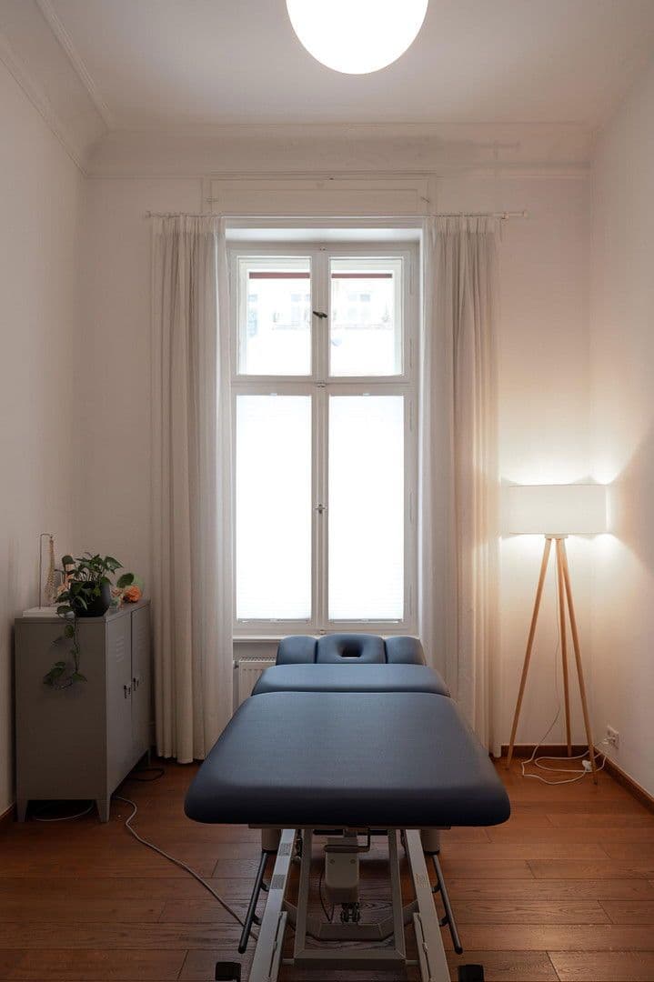 Prodej kanceláře 94 m², Erich-Weinert-Str. 5, Berlin, Berlín Prodej kanceláře 94 m², Erich-Weinert-Str. 5, Berlin, Berlín