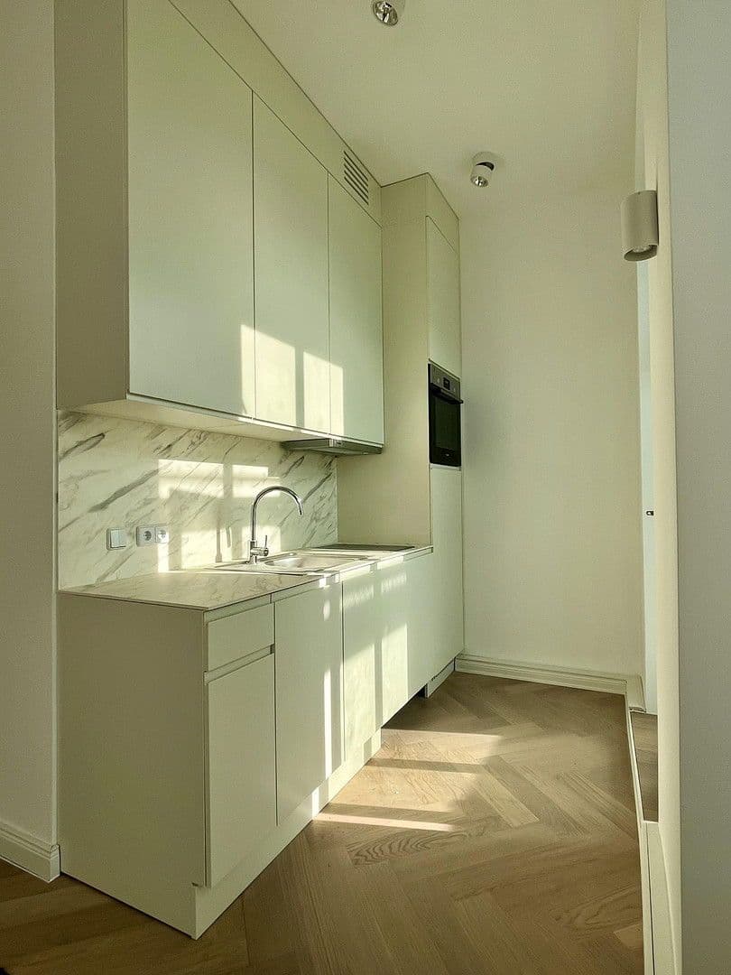 Pronájem bytu 1+1 40 m², Schöneberger Straße 9, Berlin, Berlín Pronájem bytu 1+1 40 m², Schöneberger Straße 9, Berlin, Berlín