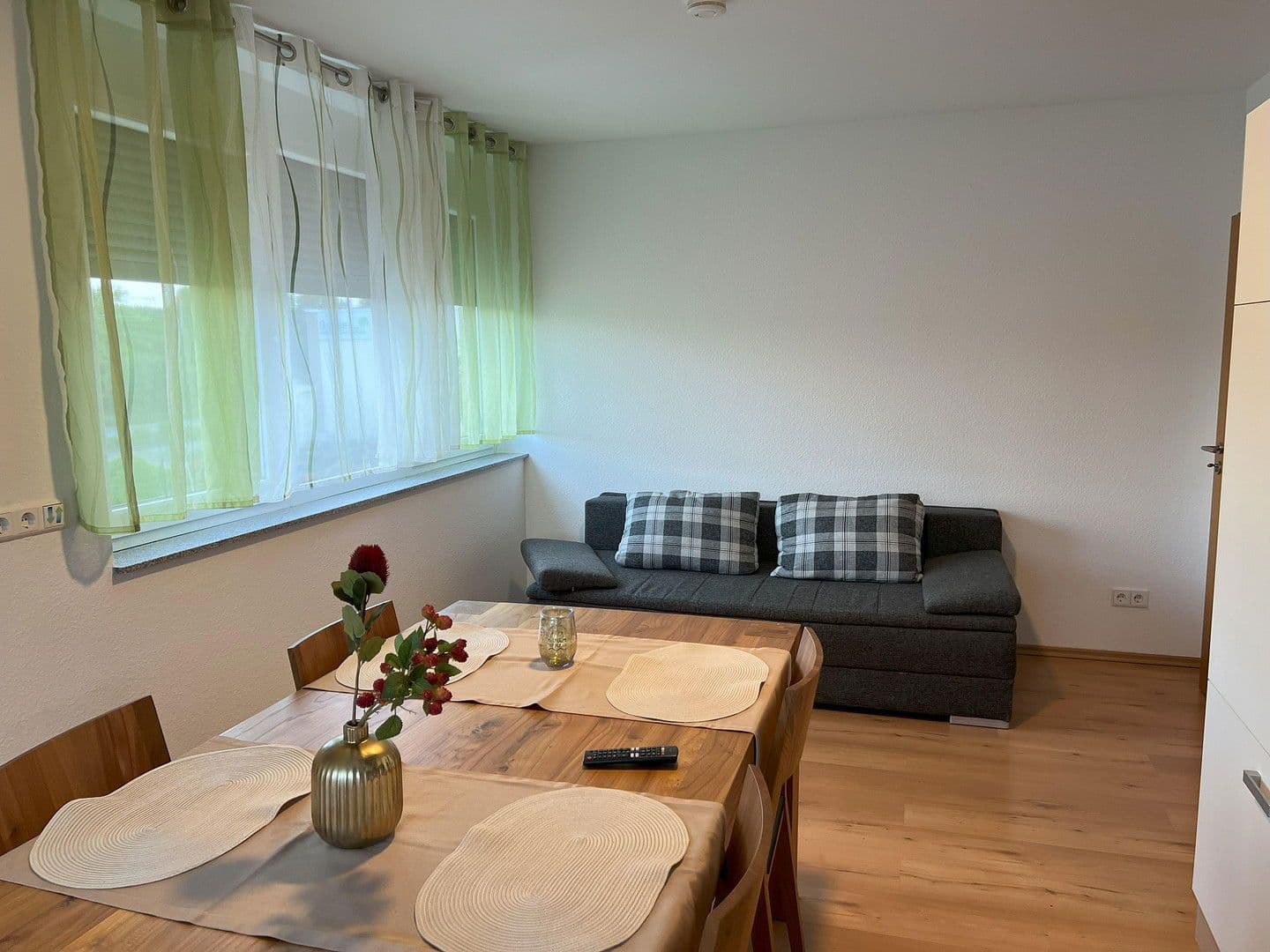 Pronájem bytu 2+1 84 m², Weingarten, Bádensko-Württembersko Pronájem bytu 2+1 84 m², Weingarten, Bádensko-Württembersko