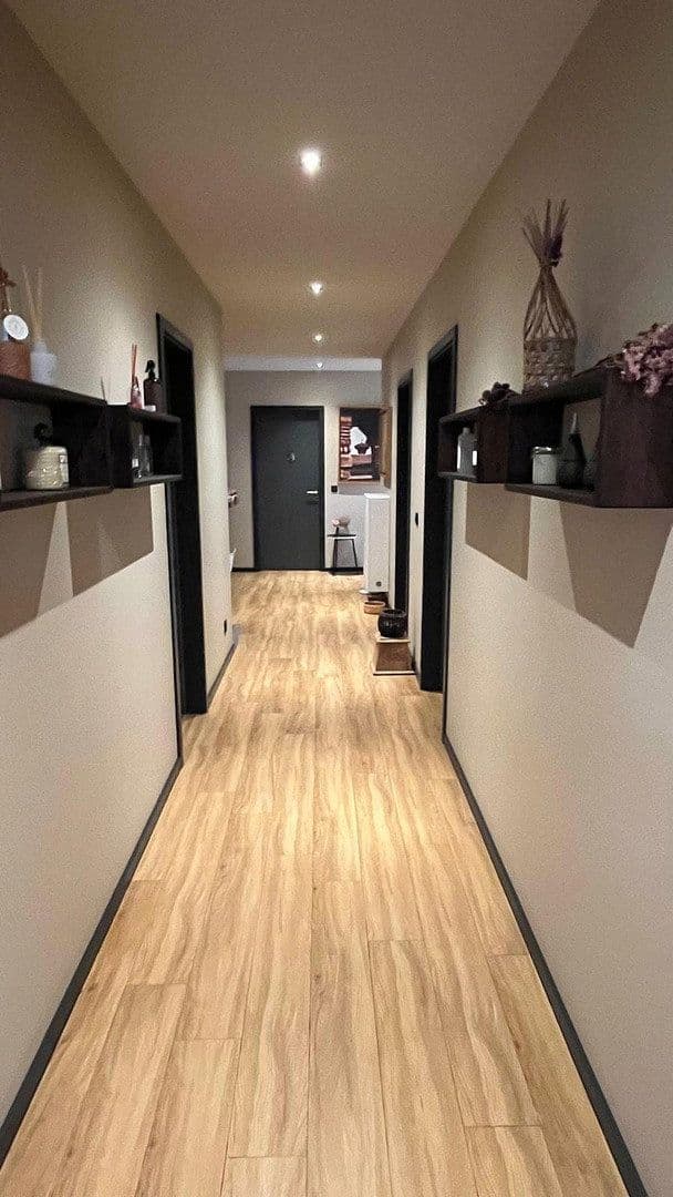 Pronájem kanceláře 155 m², Friedrich Ebert Strasse, Eisenberg, Durynsko Pronájem kanceláře 155 m², Friedrich Ebert Strasse, Eisenberg, Durynsko