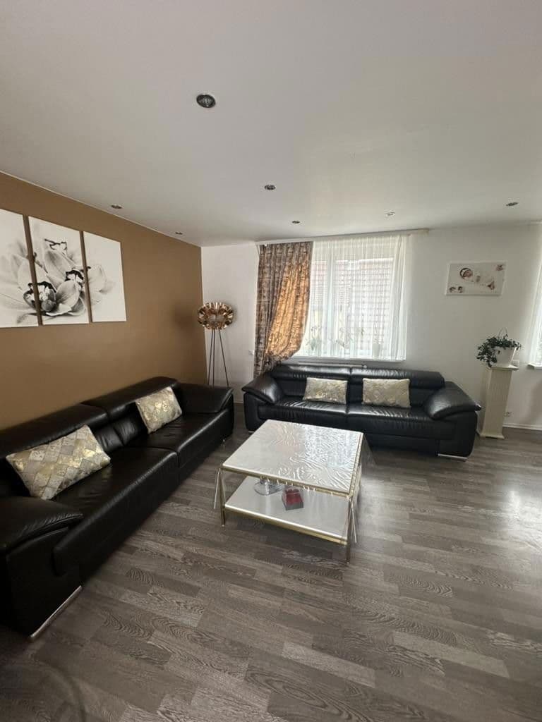 Pronájem bytu 5+1 151 m², Mannheim, Bádensko-Württembersko Pronájem bytu 5+1 151 m², Mannheim, Bádensko-Württembersko