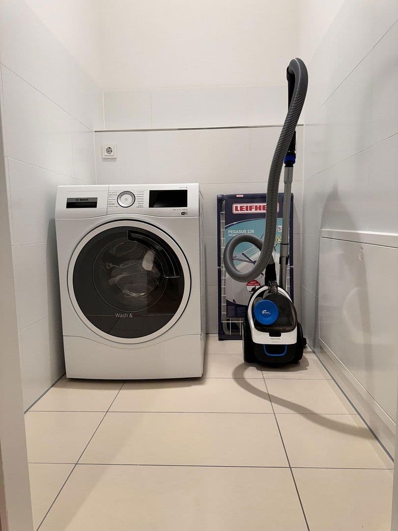 Pronájem bytu 2+1 78 m², Pariser Str. 23, Berlin, Berlín Pronájem bytu 2+1 78 m², Pariser Str. 23, Berlin, Berlín