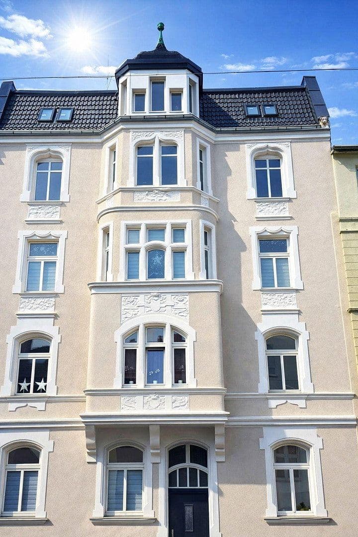 Pronájem bytu 4+1 105 m², Langerfelderstr 108, Wuppertal, Severní Porýní-Vestfálsko Pronájem bytu 4+1 105 m², Langerfelderstr 108, Wuppertal, Severní Porýní-Vestfálsko