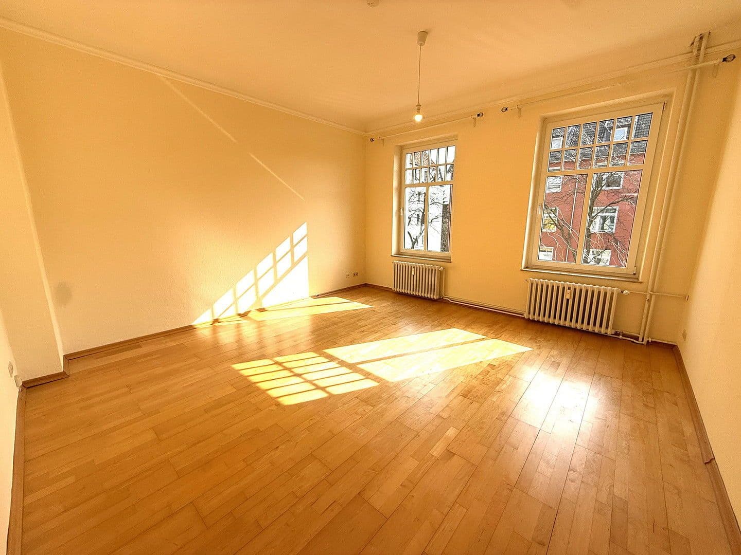 Pronájem bytu 3+1 92 m², Katharinenstr. 35, Hildesheim, Dolní Sasko Pronájem bytu 3+1 92 m², Katharinenstr. 35, Hildesheim, Dolní Sasko