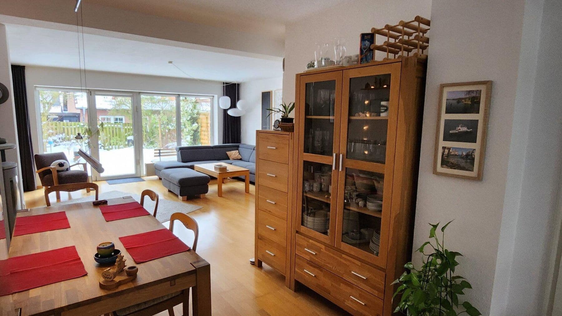 Prodej domu 130 m², pozemek 171 m², Seelze, Dolní Sasko Prodej domu 130 m², pozemek 171 m², Seelze, Dolní Sasko