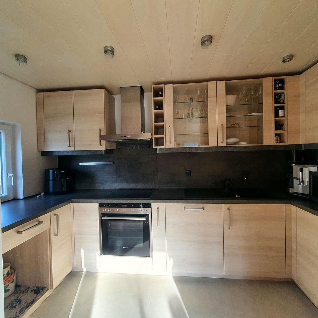 Pronájem bytu 2+1 56 m², Talstraße 28, Stuttgart, Bádensko-Württembersko Pronájem bytu 2+1 56 m², Talstraße 28, Stuttgart, Bádensko-Württembersko