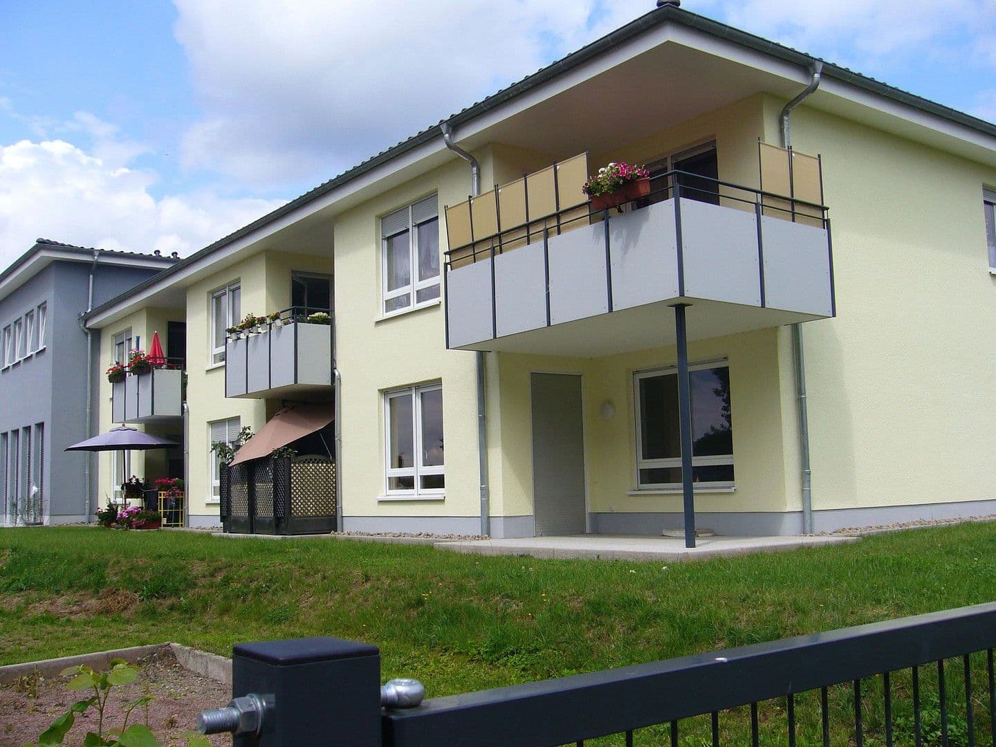 Pronájem bytu 3+1 80 m², Grüner Weg 1, Alheim, Hessen Pronájem bytu 3+1 80 m², Grüner Weg 1, Alheim, Hessen