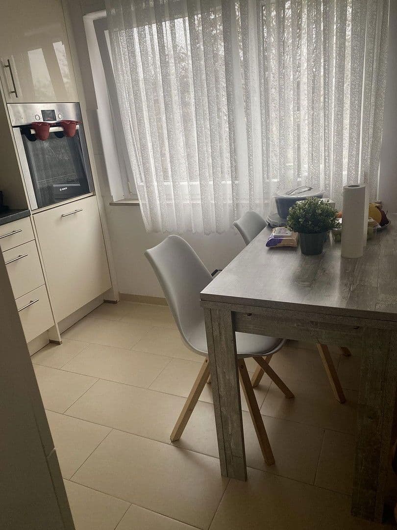 Pronájem bytu 2+1 63 m², Frankfurt, Hessen Pronájem bytu 2+1 63 m², Frankfurt, Hessen