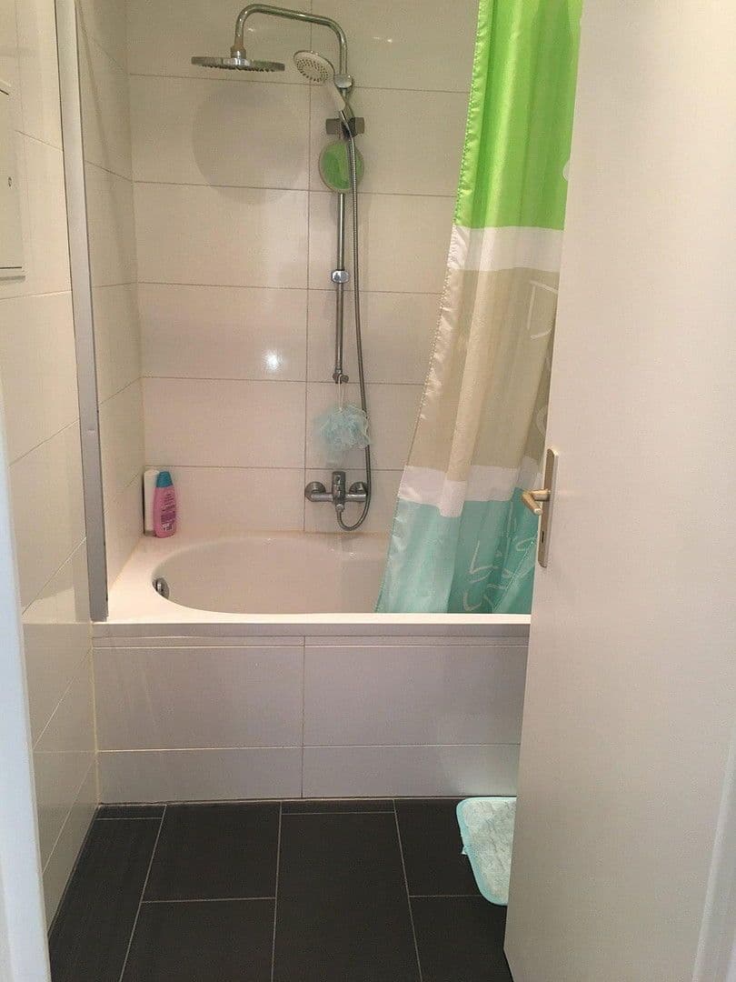 Pronájem bytu 2+1 63 m², Frankfurt, Hessen Pronájem bytu 2+1 63 m², Frankfurt, Hessen