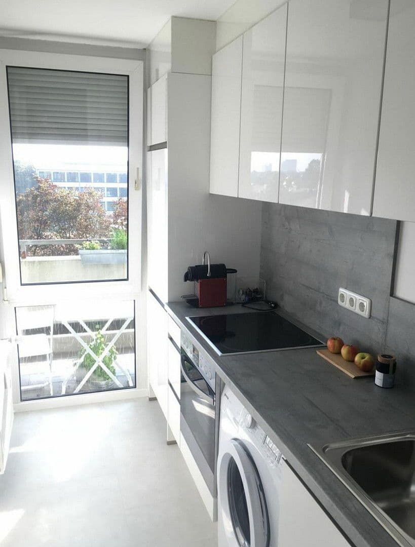 Pronájem bytu 3+1 63 m², Salbauerstrasse 5, München, Bavorsko Pronájem bytu 3+1 63 m², Salbauerstrasse 5, München, Bavorsko