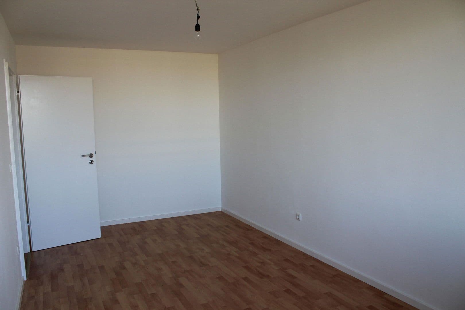 Pronájem bytu 3+1 63 m², Salbauerstrasse 5, München, Bavorsko Pronájem bytu 3+1 63 m², Salbauerstrasse 5, München, Bavorsko