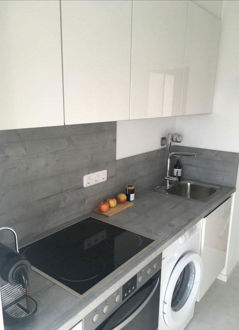 Pronájem bytu 3+1 63 m², Salbauerstrasse 5, München, Bavorsko Pronájem bytu 3+1 63 m², Salbauerstrasse 5, München, Bavorsko