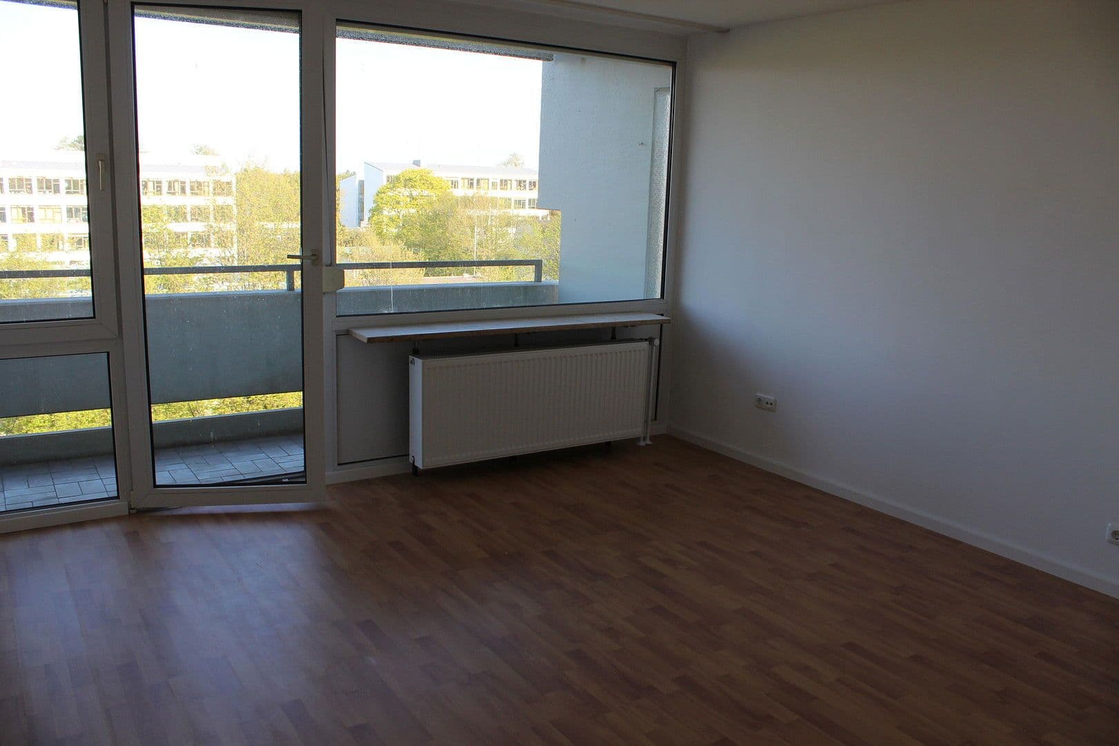 Pronájem bytu 3+1 63 m², Salbauerstrasse 5, München, Bavorsko Pronájem bytu 3+1 63 m², Salbauerstrasse 5, München, Bavorsko