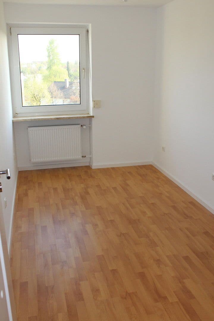 Pronájem bytu 3+1 63 m², Salbauerstrasse 5, München, Bavorsko Pronájem bytu 3+1 63 m², Salbauerstrasse 5, München, Bavorsko