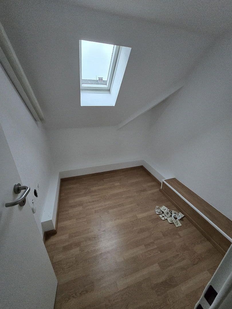 Pronájem bytu 4+1 103 m², Martinstraße 100, Mönchengladbach, Severní Porýní-Vestfálsko Pronájem bytu 4+1 103 m², Martinstraße 100, Mönchengladbach, Severní Porýní-Vestfálsko