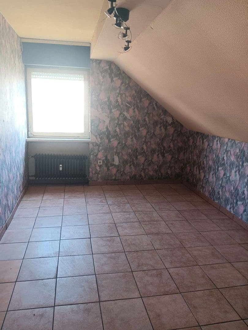 Prodej domu 180 m², pozemek 600 m², Am Pfaffenbusch 4, Ottrau, Hessen Prodej domu 180 m², pozemek 600 m², Am Pfaffenbusch 4, Ottrau, Hessen