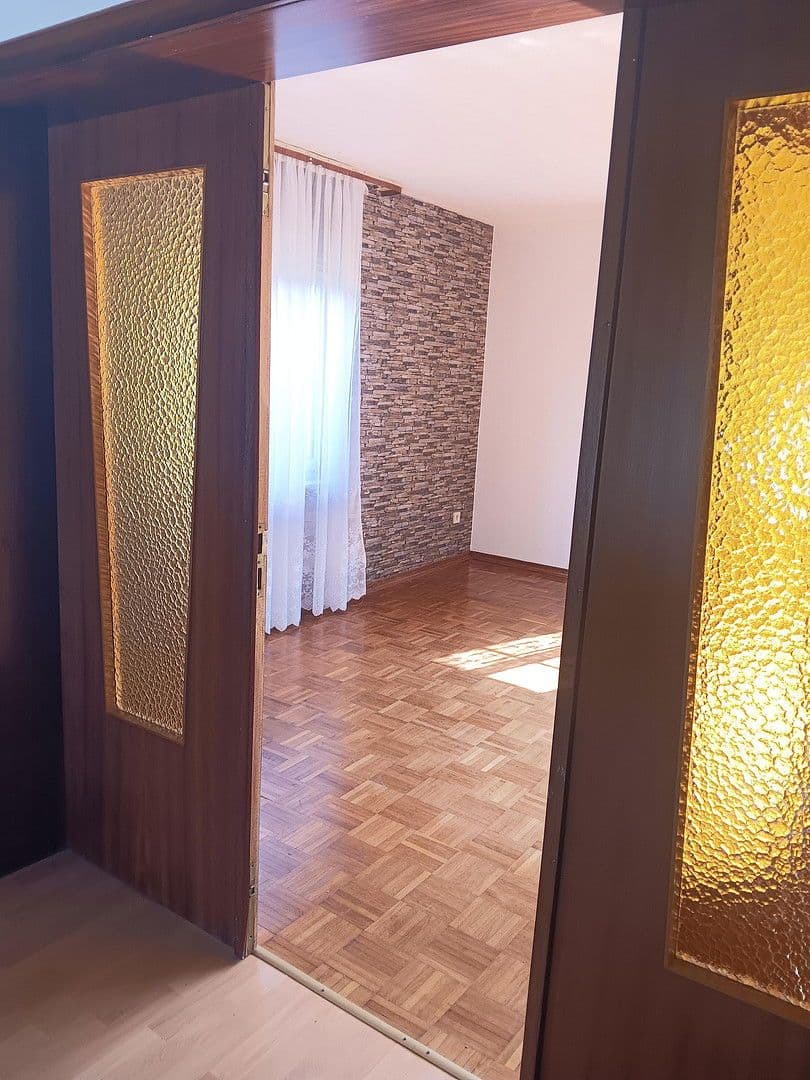 Prodej domu 180 m², pozemek 600 m², Am Pfaffenbusch 4, Ottrau, Hessen Prodej domu 180 m², pozemek 600 m², Am Pfaffenbusch 4, Ottrau, Hessen