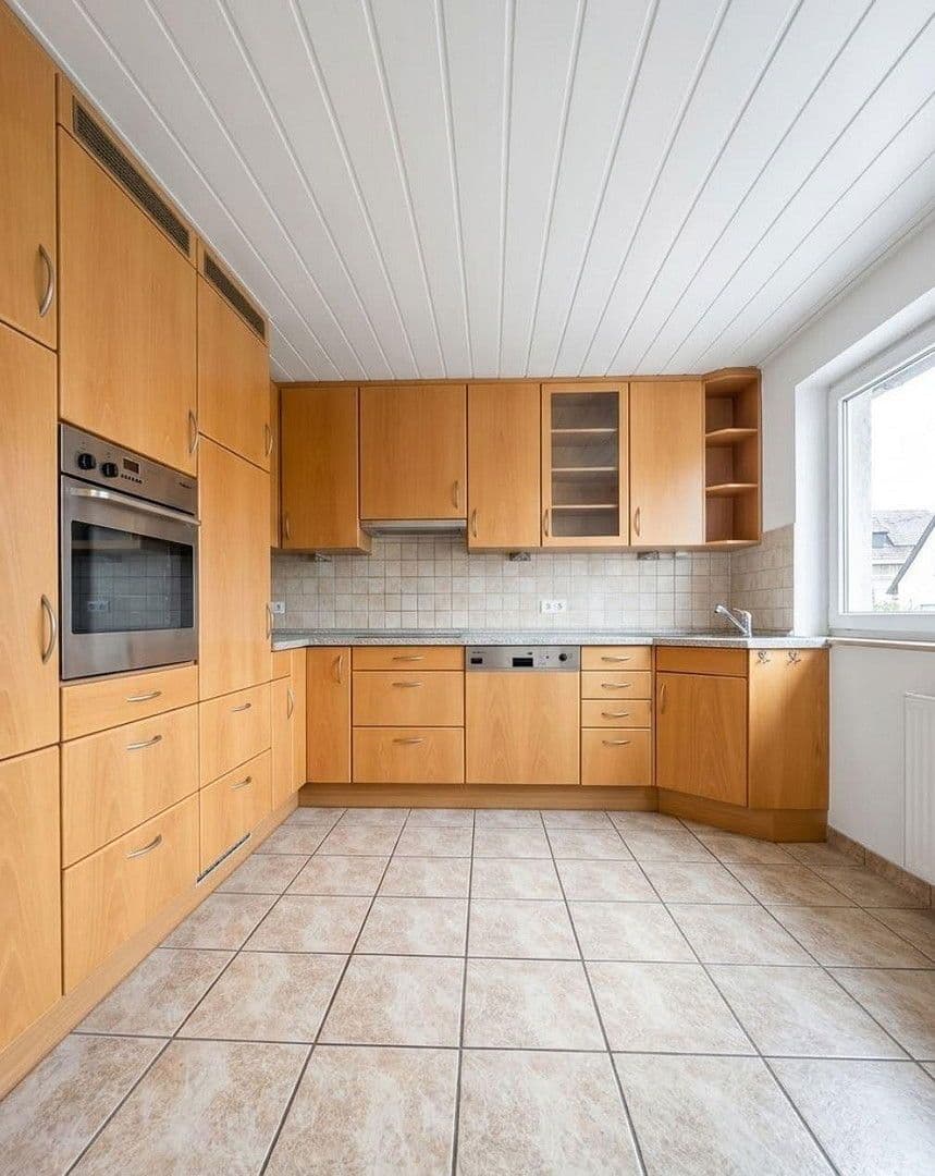 Prodej domu 165 m², pozemek 333 m², Bad Dürrheim, Bádensko-Württembersko Prodej domu 165 m², pozemek 333 m², Bad Dürrheim, Bádensko-Württembersko