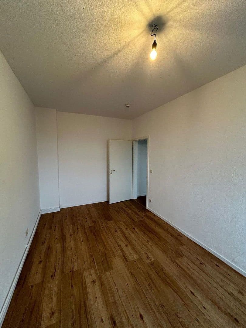 Pronájem bytu 2+1 49 m², Magdeburg, Sasko-Anhaltsko Pronájem bytu 2+1 49 m², Magdeburg, Sasko-Anhaltsko