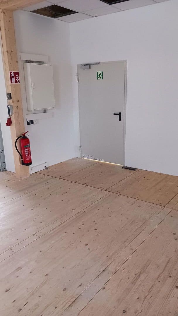 Pronájem nebytového prostoru 130 m², Auf der Höhe 9, Kernen im Remstal, Bádensko-Württembersko Pronájem nebytového prostoru 130 m², Auf der Höhe 9, Kernen im Remstal, Bádensko-Württembersko